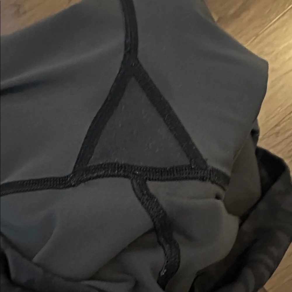 lululemon athletica Charcoal Leopard Leggings - Picture 6 of 6